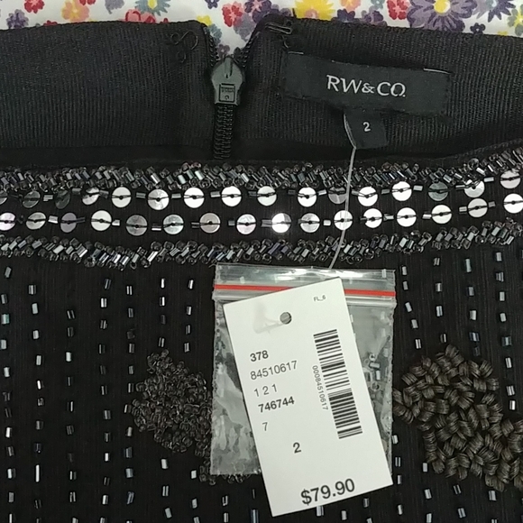 Sequin Pencil Skirt - Picture 3 of 3